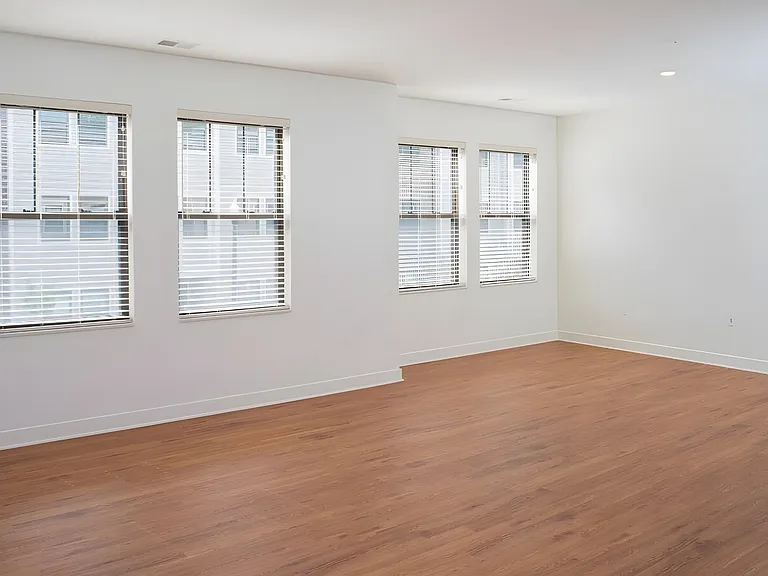 Park South — Photo 15