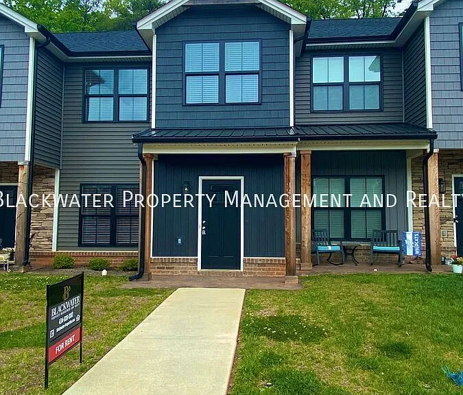 148 Sunburst Villa Dr — Photo 1