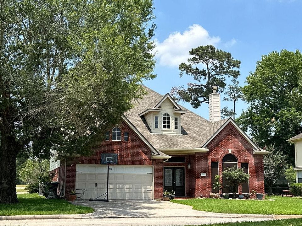 2nd image of 18142 Walden Forest Dr