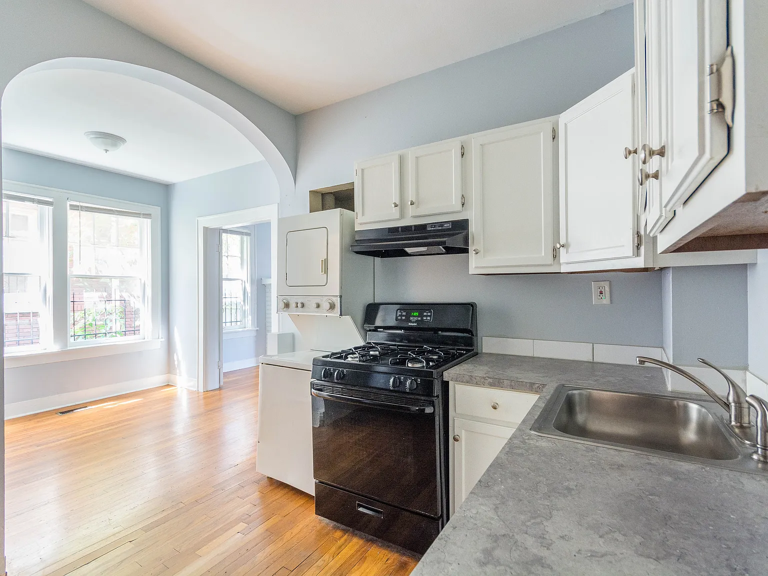 State Street Apartments — Photo 3