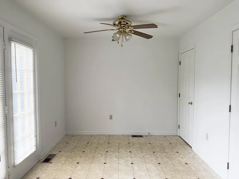 80 Diller Ave #4 — Photo 5