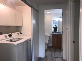 5700 141st St SW UNIT B, Edmonds, WA 98026