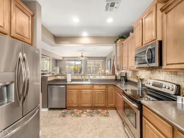 231 W IRONHORSE Lane, San Tan Valley, AZ 85143