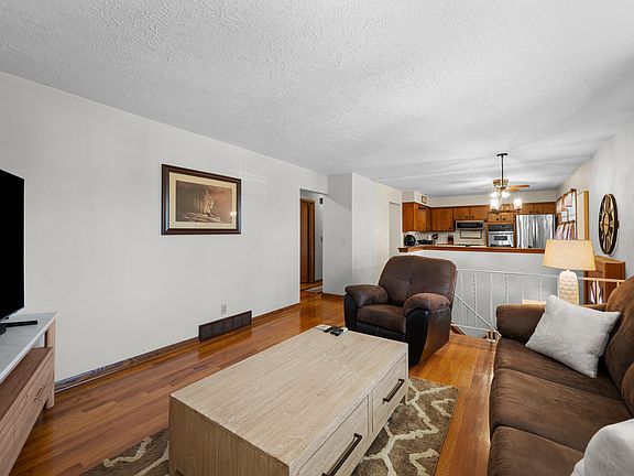 5th image of 3232 W 13th St
