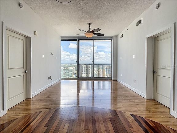 5th image of 155 Court Ave #2405