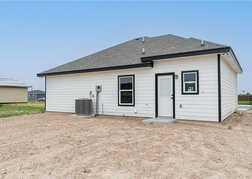 2nd image of 1335 Carlos Dr
