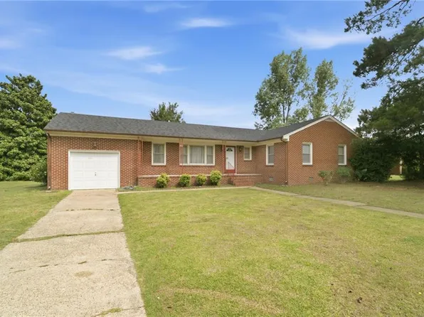 1538 Wilkins Dr, Suffolk, VA 23434