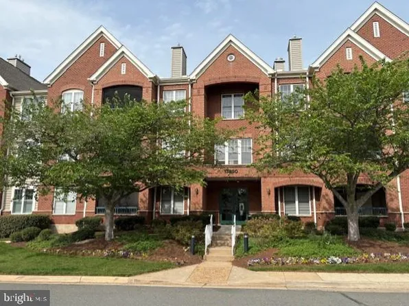 13890 Chelmsford Dr APT 313, Gainesville, VA 20155