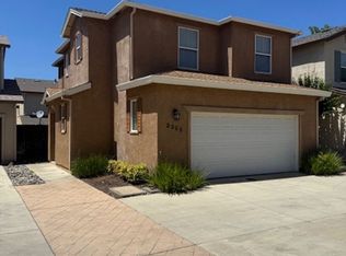 2325 La Villa Way, Redding, CA 96003