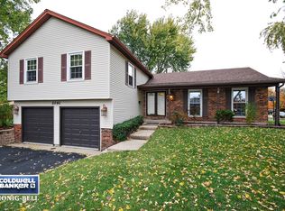 2091 Coral Ave, Aurora, IL 60506