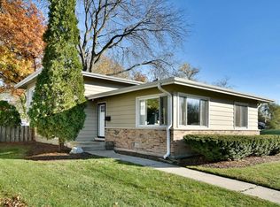 813 S Berkley Ave, Elmhurst, IL
