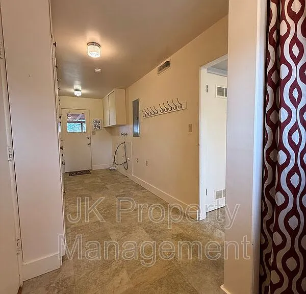 1726 Alder Dr — Photo 18