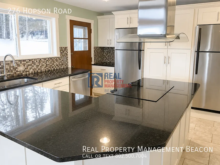 Norwich VT - 5 Bed, 2.5 Bath Partially Furnished House - $5800 plus utilities — Photo 2