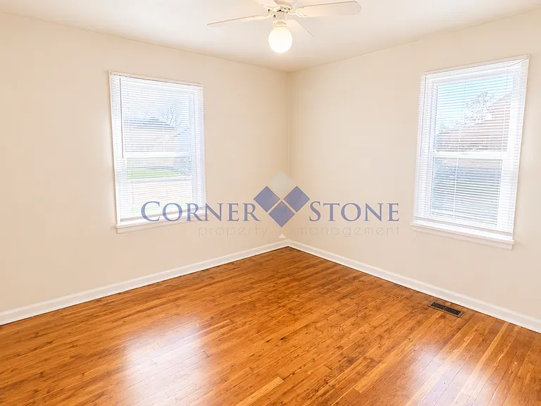 236 Shoshone Ave — Photo 9