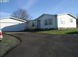 2060 Patrick Loop, Cottage Grove, OR 97424