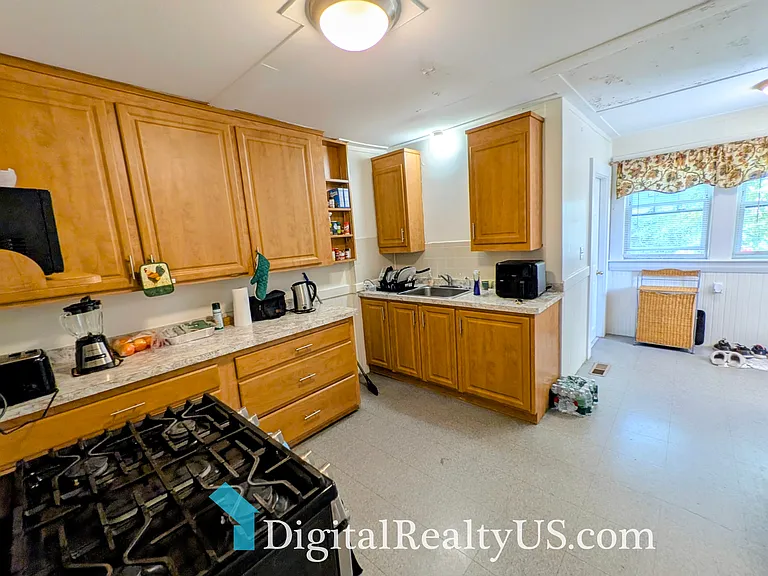 58 Ash St #3 — Photo 6
