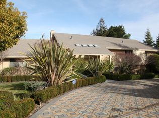 2990 Privet Dr, Hillsborough, CA 94010