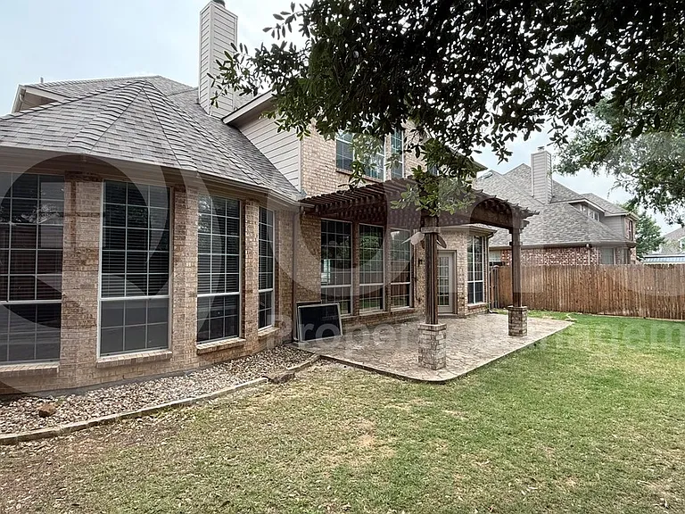 4536 Brenda Dr — Photo 17
