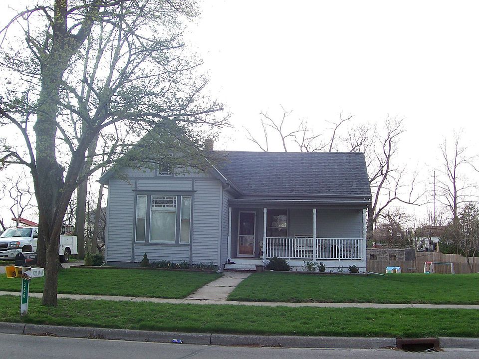 1st image of 366 W River St