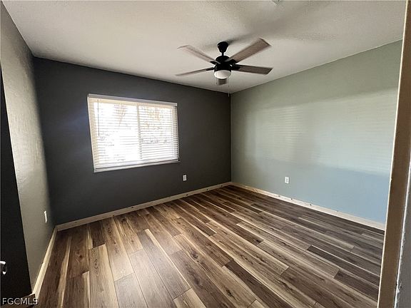 5th image of 4040 S Edgewater Cir
