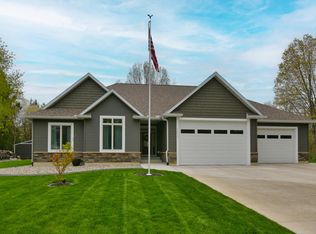 14312 Evergreen Dr, New Buffalo, MI 49117