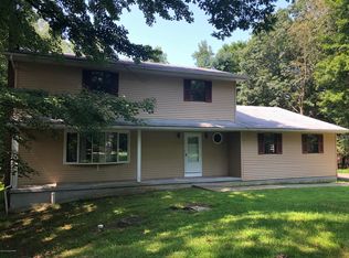 6113 James Ct, East Stroudsburg, PA 18301