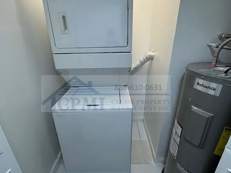 Colonial Village - 7550 Stirling Rd — Photo 104
