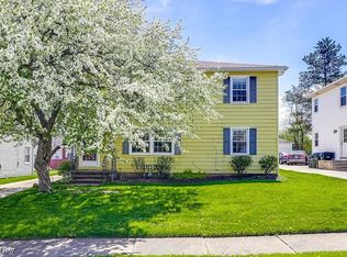 1890 Silver Lake Ave, Cuyahoga Falls, OH 44223