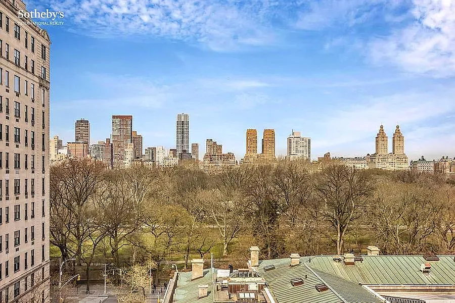 15 E 70th St APT 5B photo 1