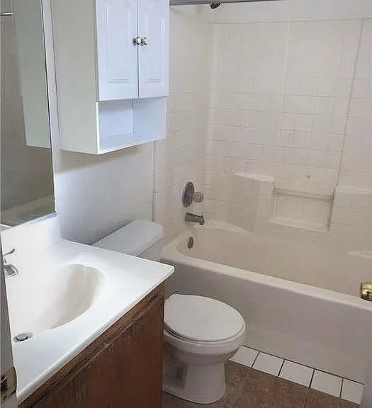 684 N 6th St #B — Photo 7