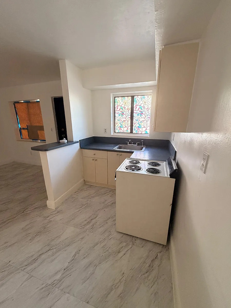Building Photo - 154 W 26th St #2