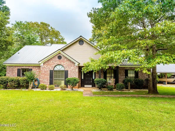 402 Dickerson Sawmill Rd, Lucedale, MS 39452