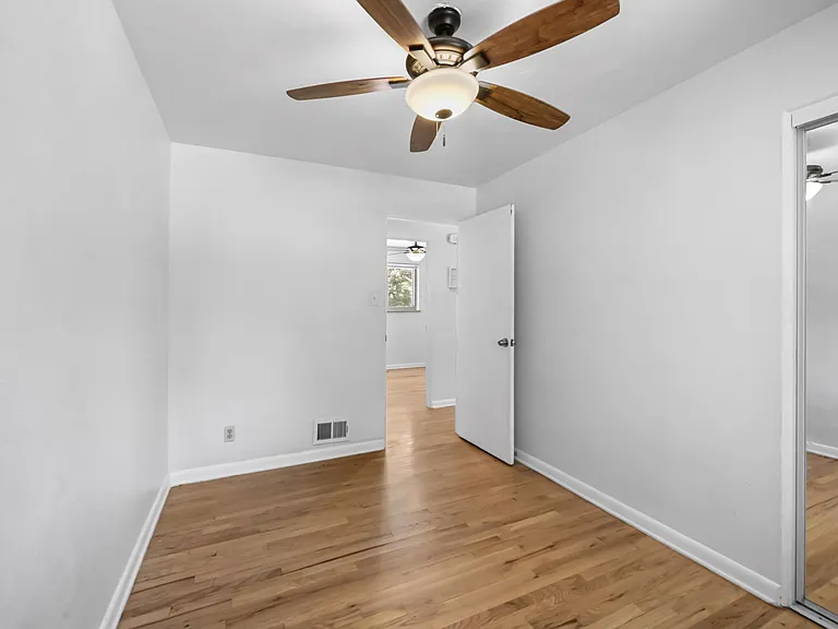 3286 W Fairview Pl — Photo 16