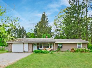 5 Howard Rd, Chelmsford, MA 01824