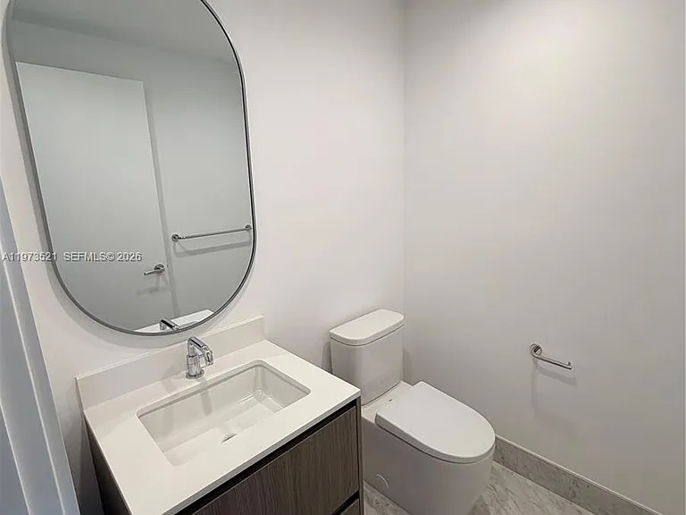 9201 E Bay Harbor Dr #303 — Photo 13