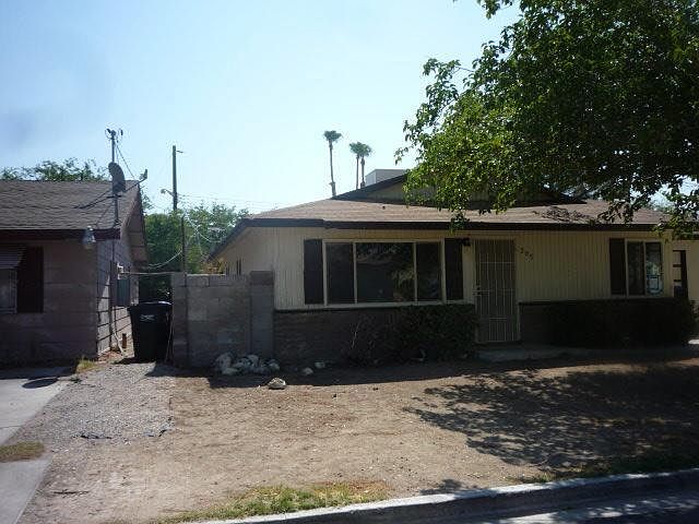 1st image of 305 Vandalia St