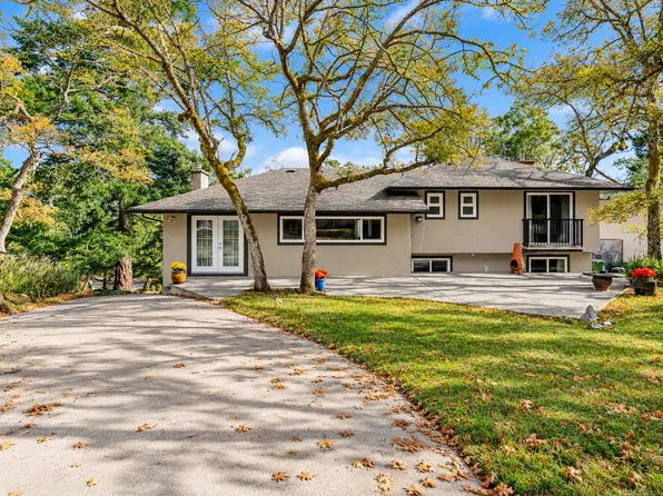 3524 Plymouth Rd, Oak Bay, BC V8P 4X4