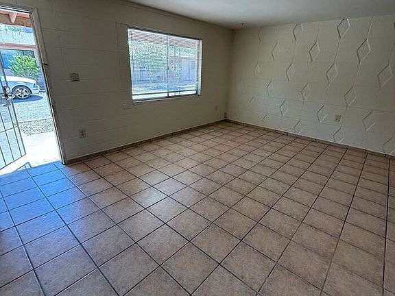 5th image of 4532 E Fairmount St #A