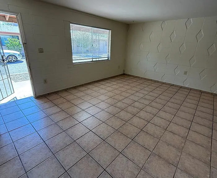 4532 E Fairmount St #A — Photo 5