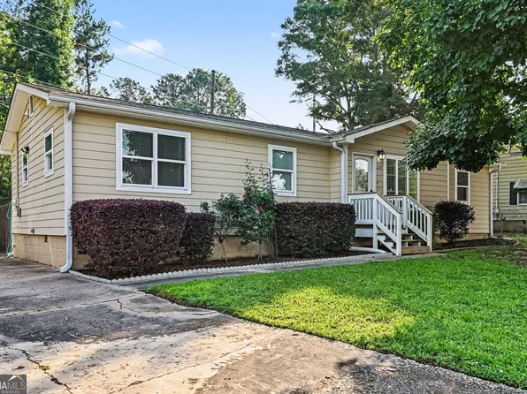 237 Palmetto Rd, Tyrone, GA 30290