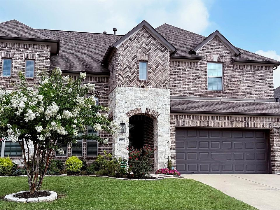 1st image of 15133 Mahogany St