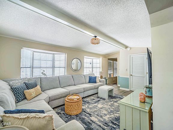 4th image of 384 Red Snapper Ln