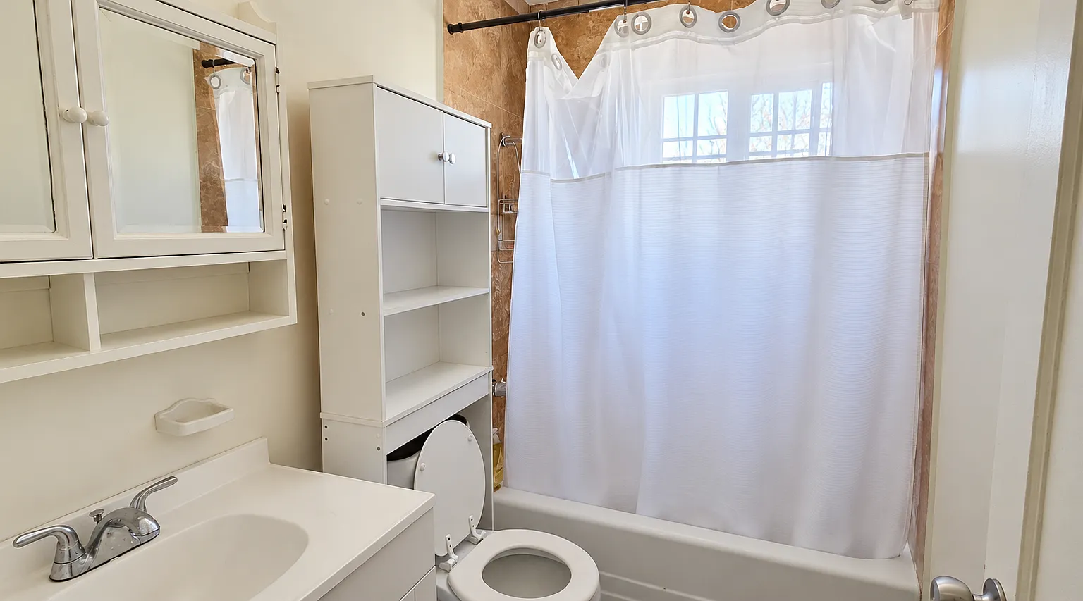 2 bed, 727 sqft, $1,500 — Photo 4