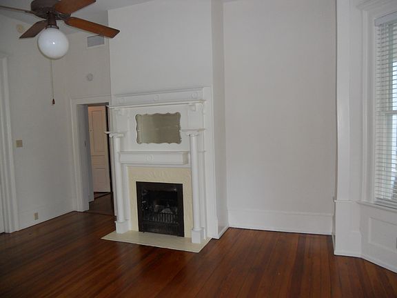 4th image of 424 NE 6th St #D