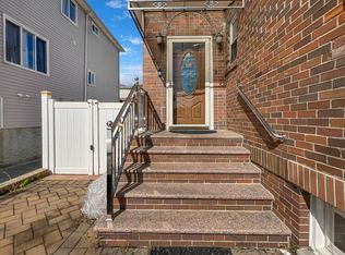135 Winham Ave Floor 2, Staten Island, NY 10306