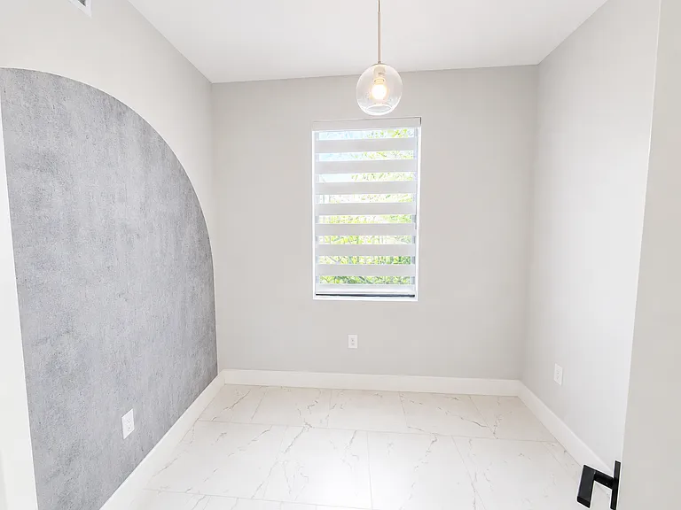 621 Rose Garden Rd — Photo 9