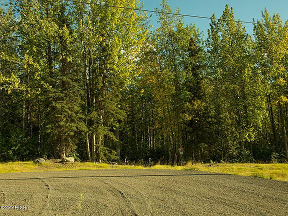 3rd image of L5 Twin Peaks Dr