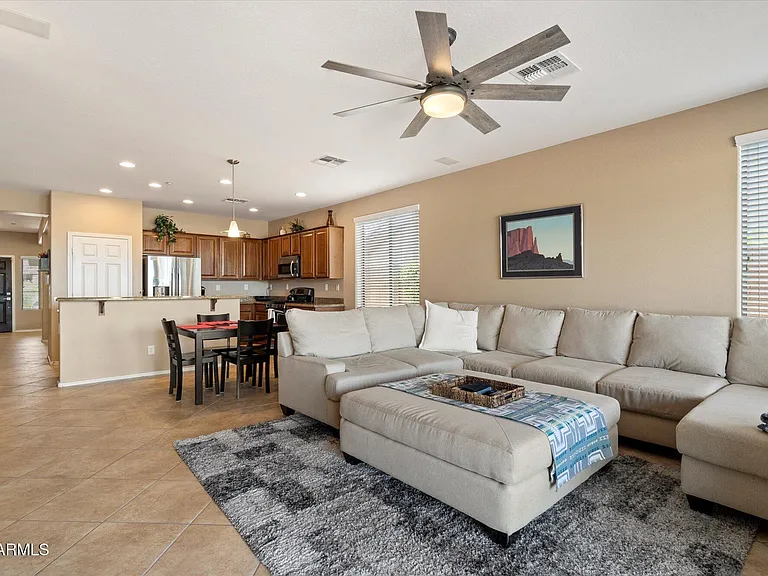 41112 N Prestancia Dr — Photo 8