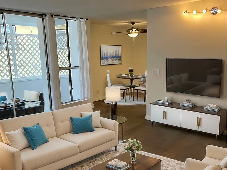 1111 Euclid St #104 — Photo 1
