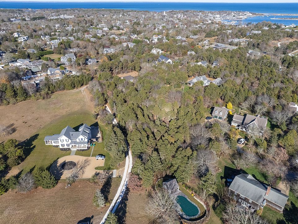 2nd image of 26 Mill Hill Rd